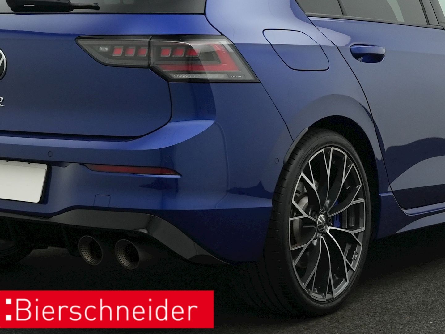 Volkswagen Golf R 8 2.0 TSI DSG 4Mo. Blackstyle 5-J-GAR PAN