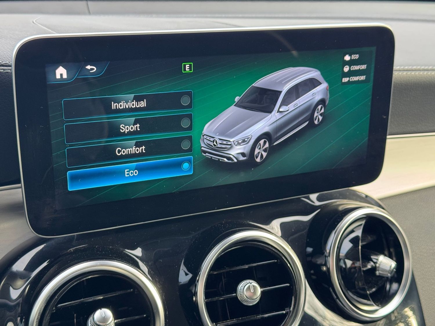 Mercedes-Benz GLC 220 d 4M Leder+Sitzbelüftung+8FachBereift+AC