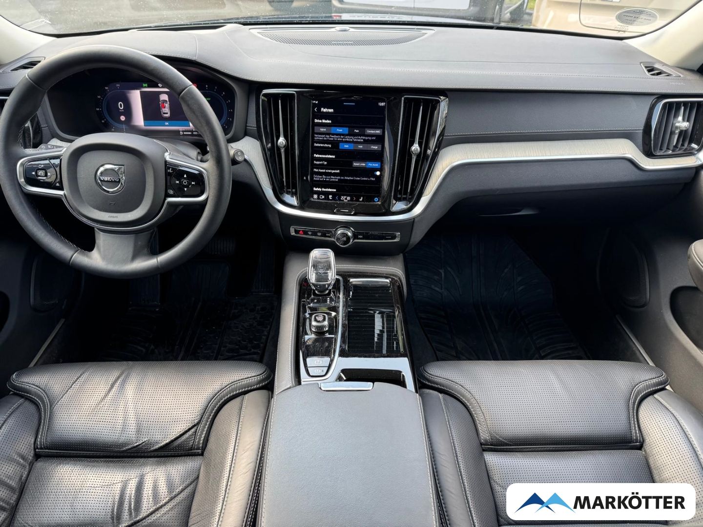 Volvo V60 T8 Recharge AWD Ultimate Dark 360CAM/AHK/ACC