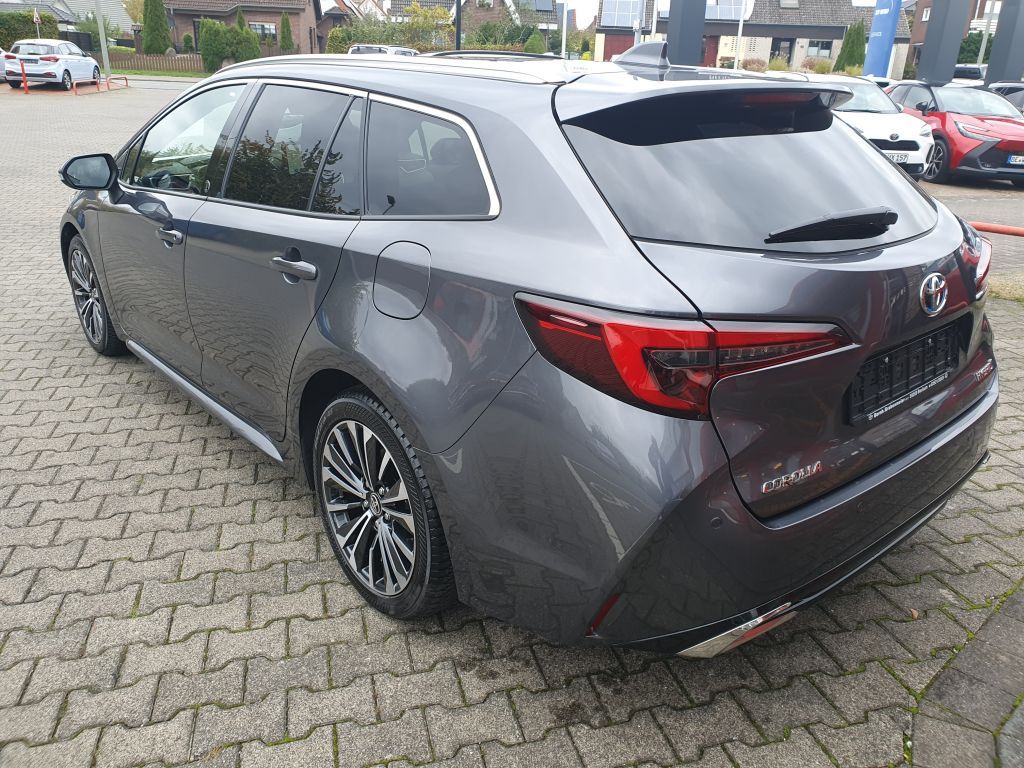 Toyota Corolla 1.8 Hybrid Touring Sports Team D + LED