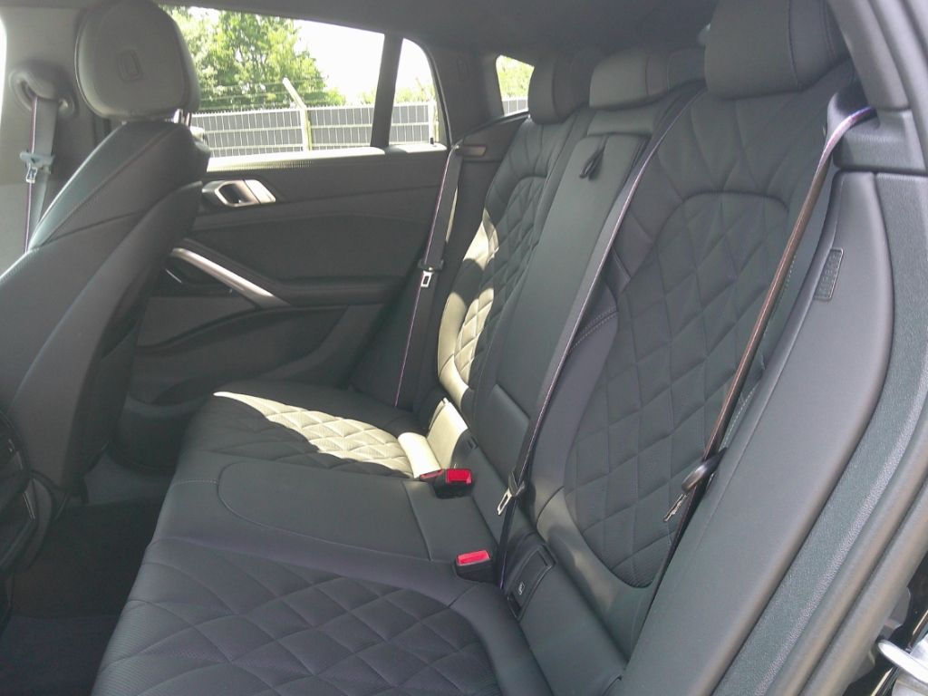 BMW X6 30 d xDrive M Sport - Samsaru's Car Outlet