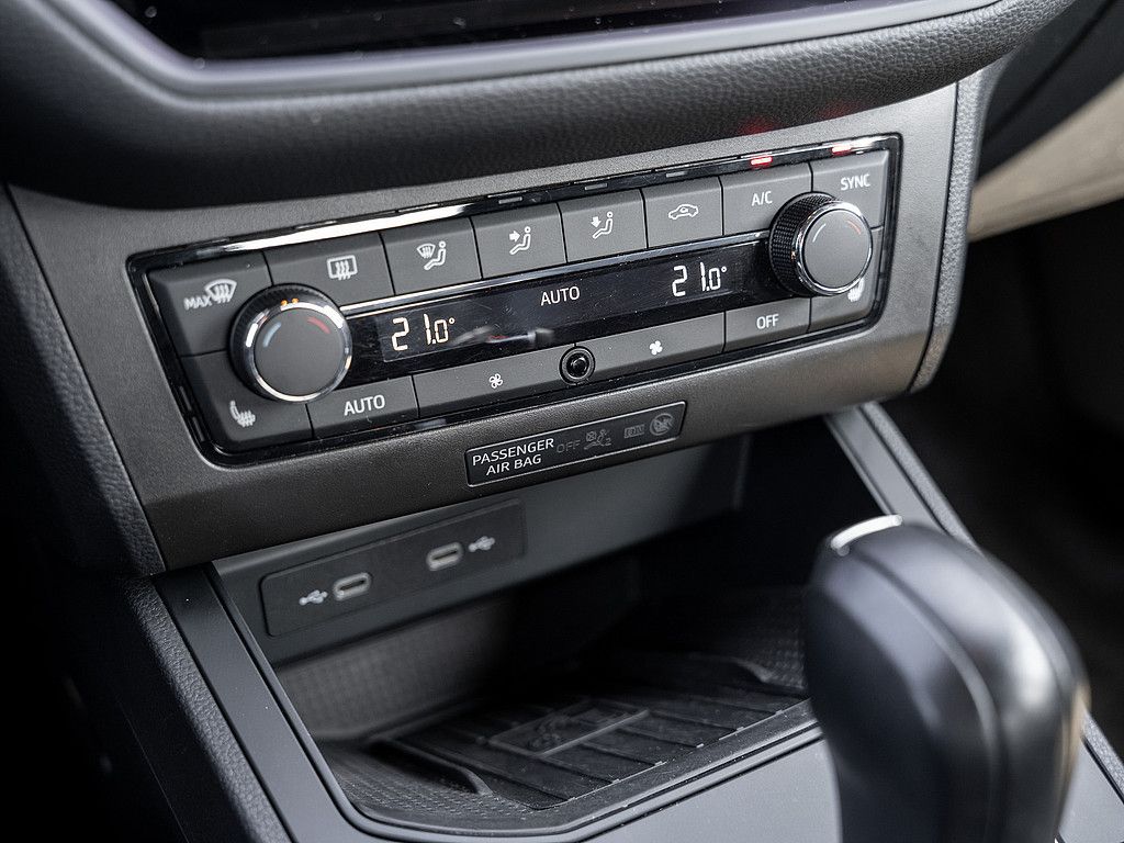 Seat Ibiza 1.0 TSI FR - Samsaru's Car Outlet