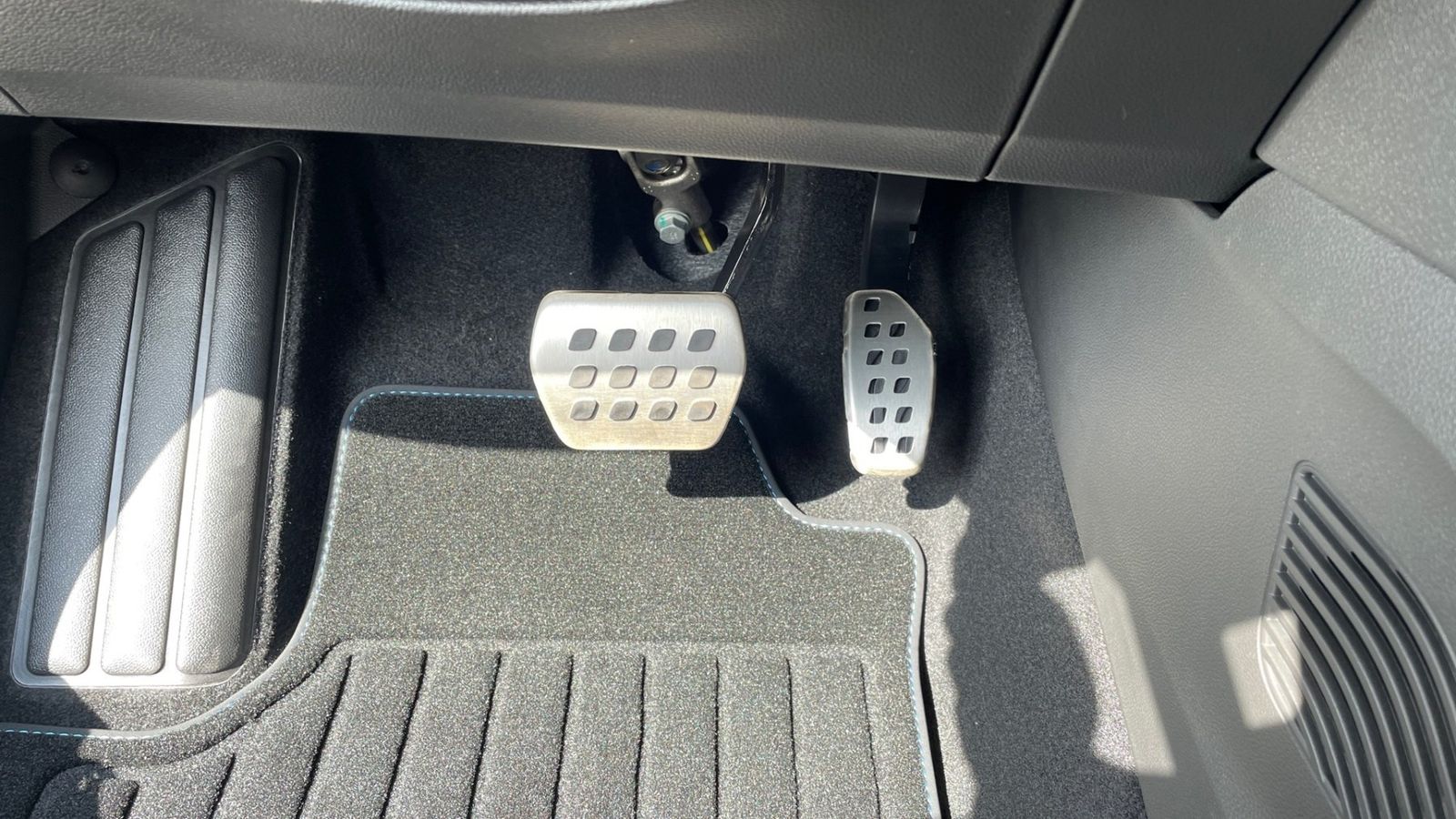Renault Arkana ESPRIT ALPINE Full Hybrid - Samsaru's Car Outlet