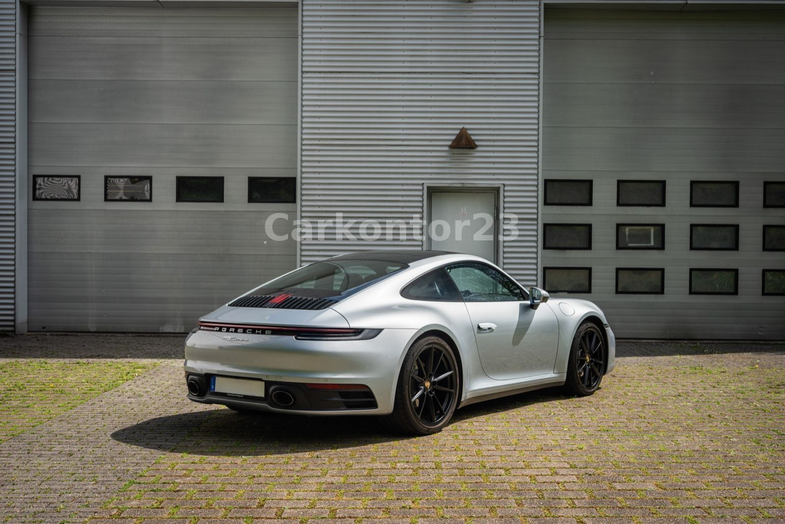 Porsche 992 Carrera - Samsaru's Car Outlet