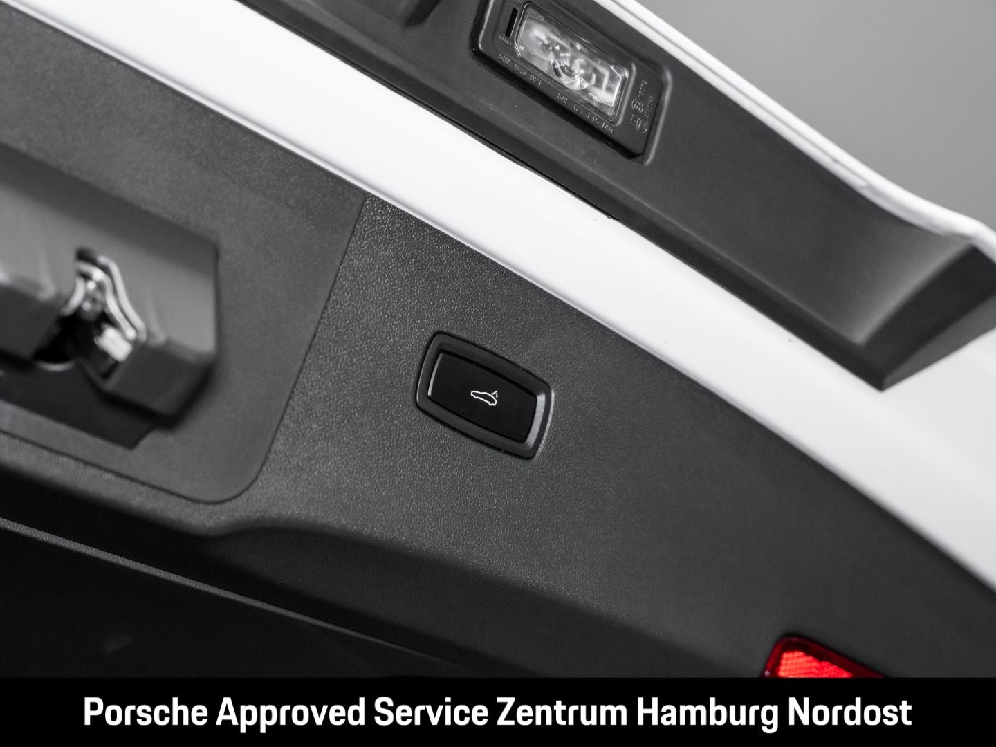 Porsche Cayenne E-Hybrid Coupe PASM BOSE InnoDrive 360°