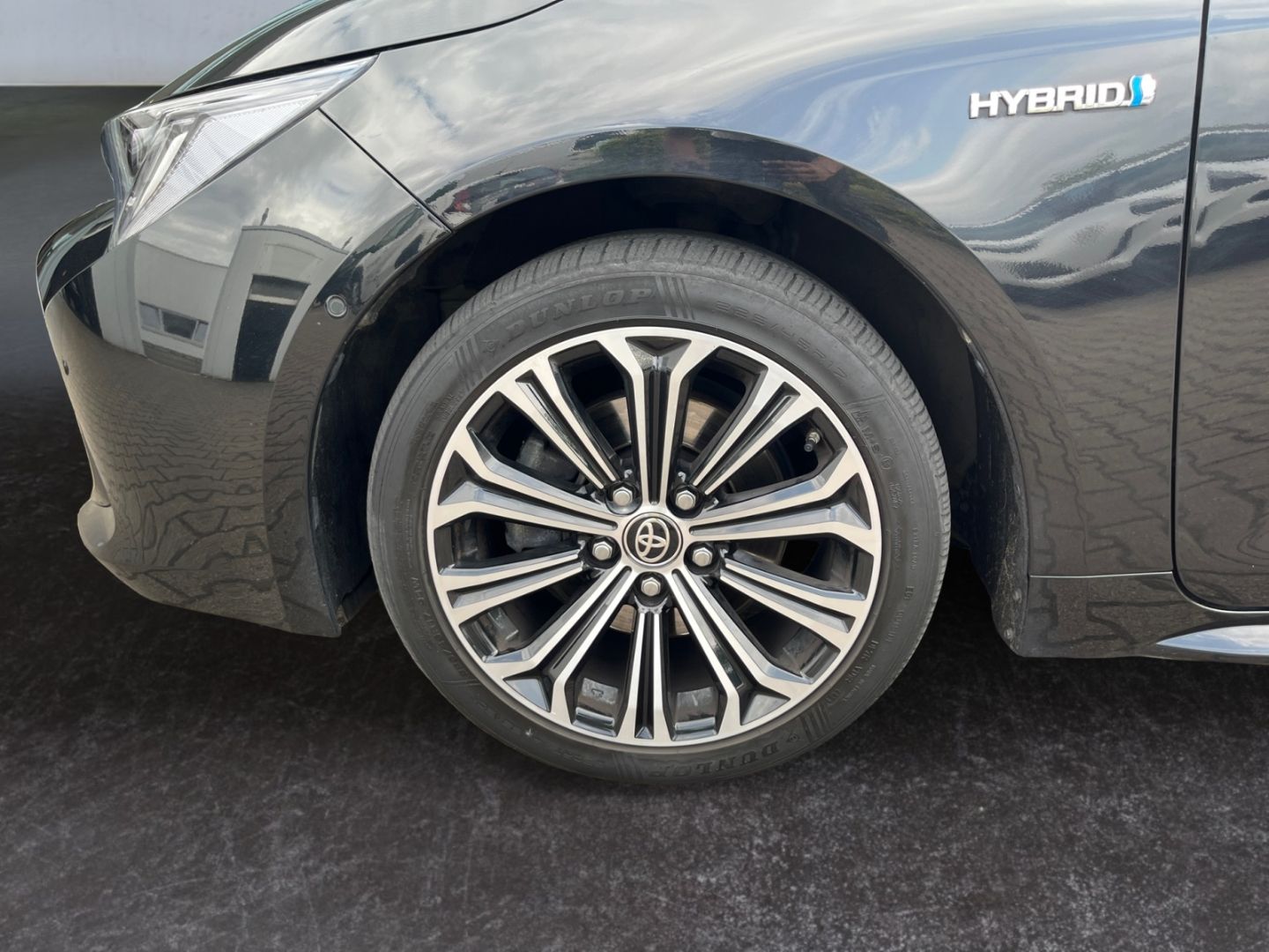 Toyota Corolla 2.0 Hybrid TS Team - Samsaru's Car Outlet