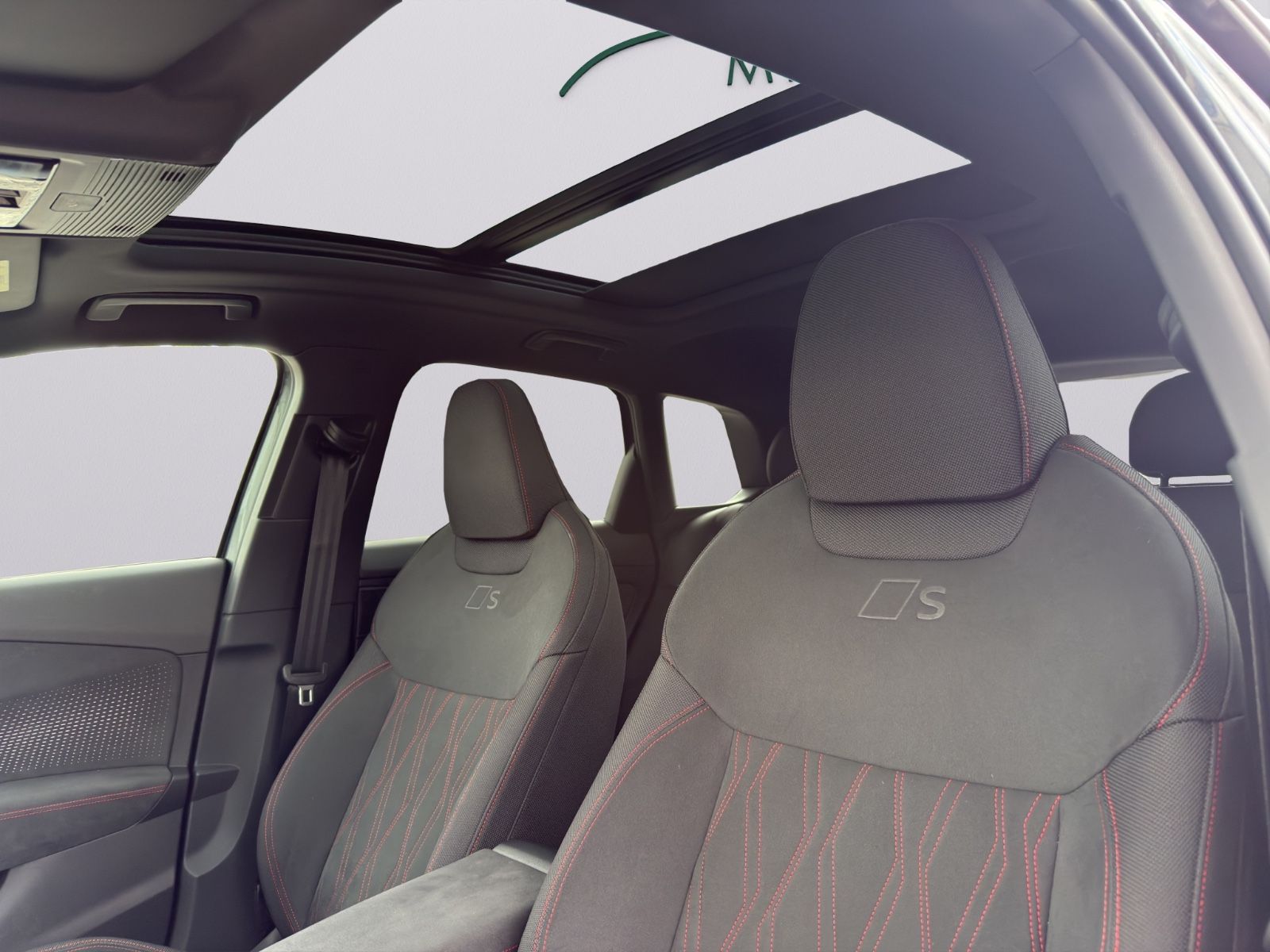 Audi Q3 e-hybrid S line TECH PRO+PANO+MATRIX+SONOS