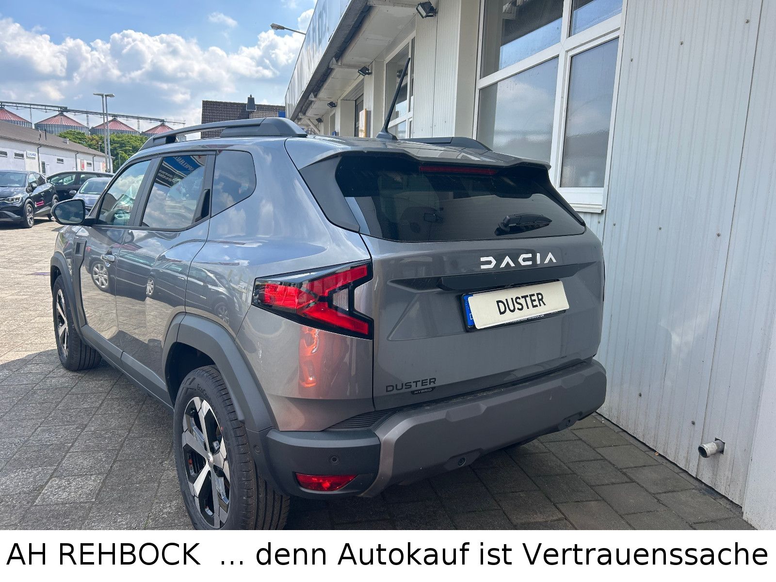 Dacia Duster III Hybrid 140 - Samsaru's Car Outlet