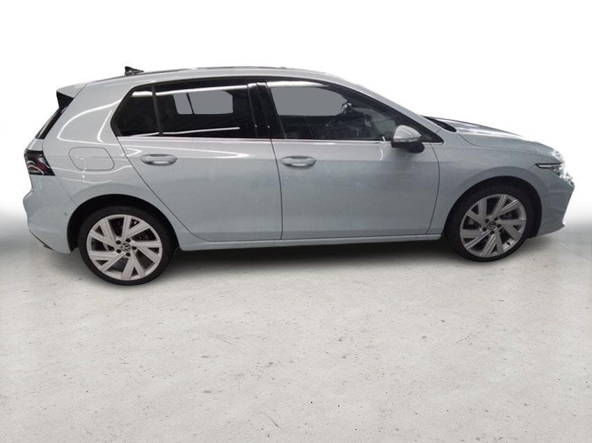 Volkswagen Golf VIII Style 1.5 eHybrid DSG MATRIX+APP+NAVI