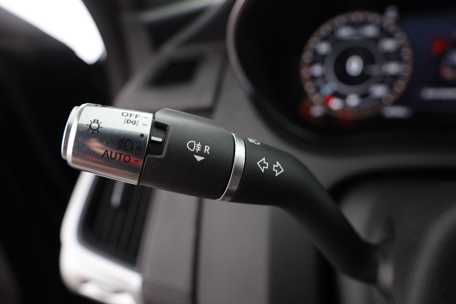 Jaguar E-PACE 2.0 Aut. AWD LED Panorama Memory 360° ACC