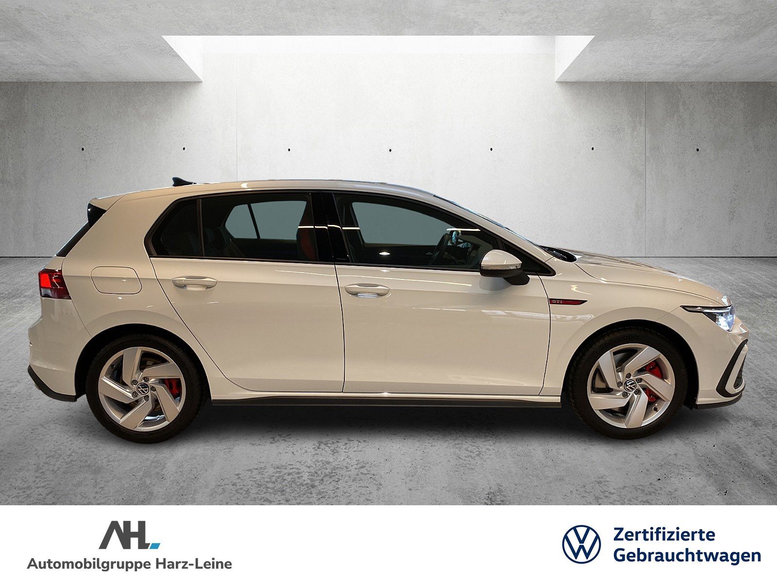 Volkswagen Golf GTI VIII 2.0 TSI DSG - Samsaru's Car Outlet