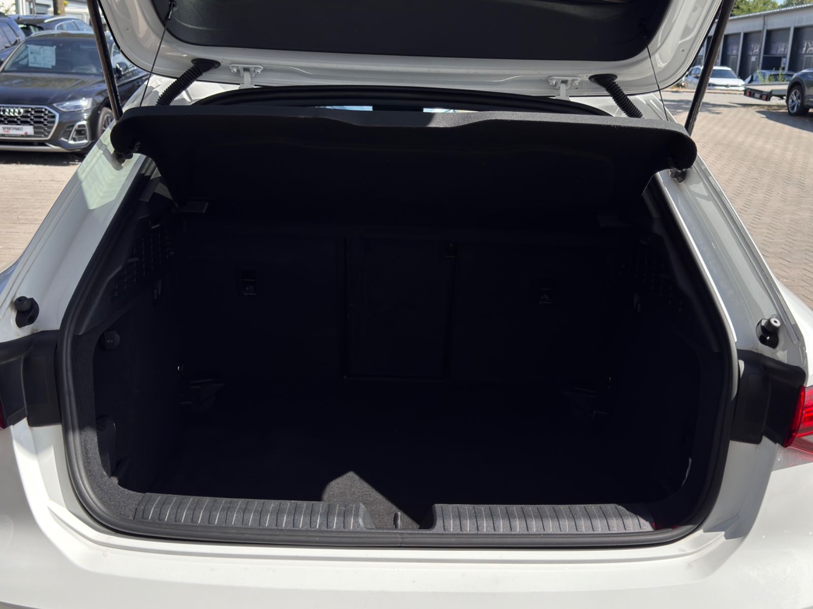 Audi A3 Sportback 35 TDI - Samsaru's Car Outlet