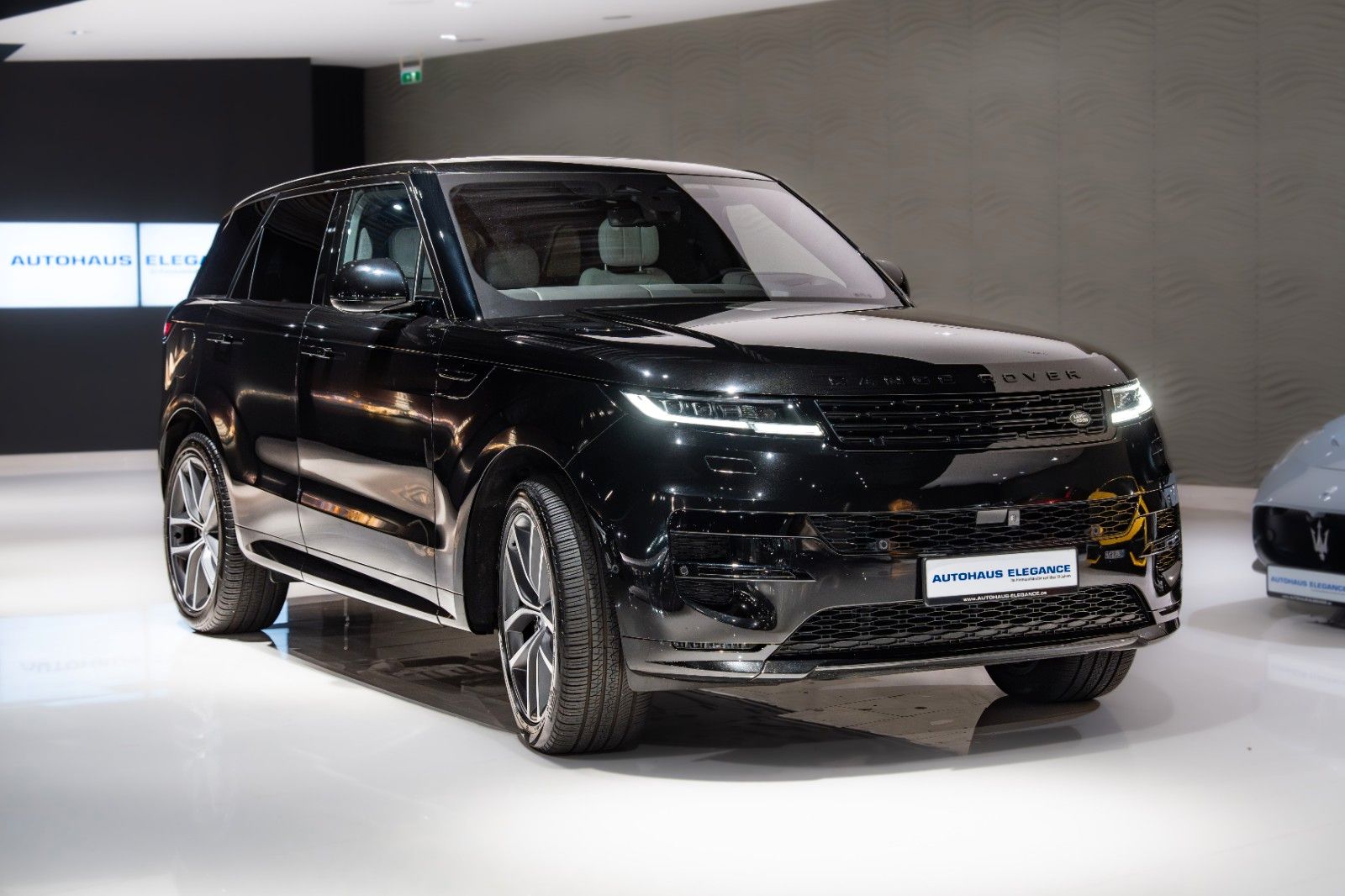 Range Rover Sport First Edition - Samsaru's Car Outlet