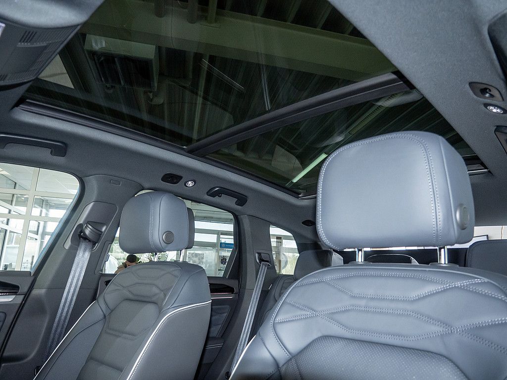 Volkswagen Touareg 3.0 V6 TDI R-Line 4MOTION 360° STANDHZ