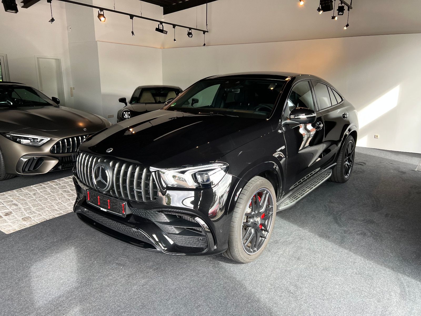 Mercedes-Benz GLE63AMG S Coupe MY23 PanoBurm360Kamera125kNetto