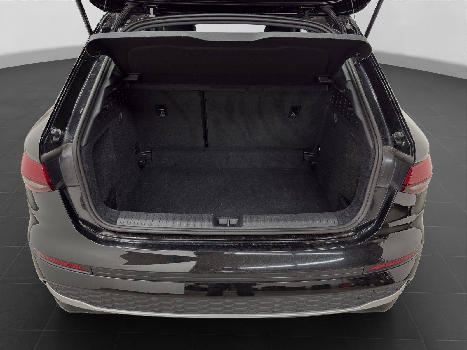 Audi A3 Sportback 35 TDI ADVANCED - Samsaru's Car Outlet
