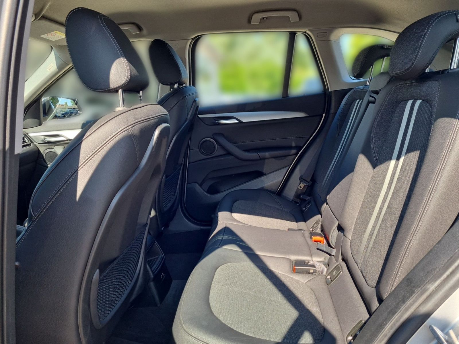 BMW X1 18d xDrive Business - Samsaru's Car Outlet