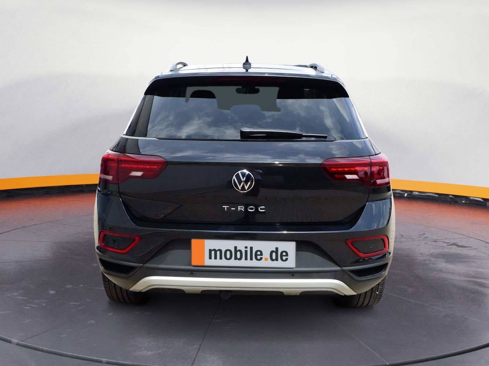 Volkswagen T-Roc 1.5 TSI DSG Life - Samsaru's Car Outlet