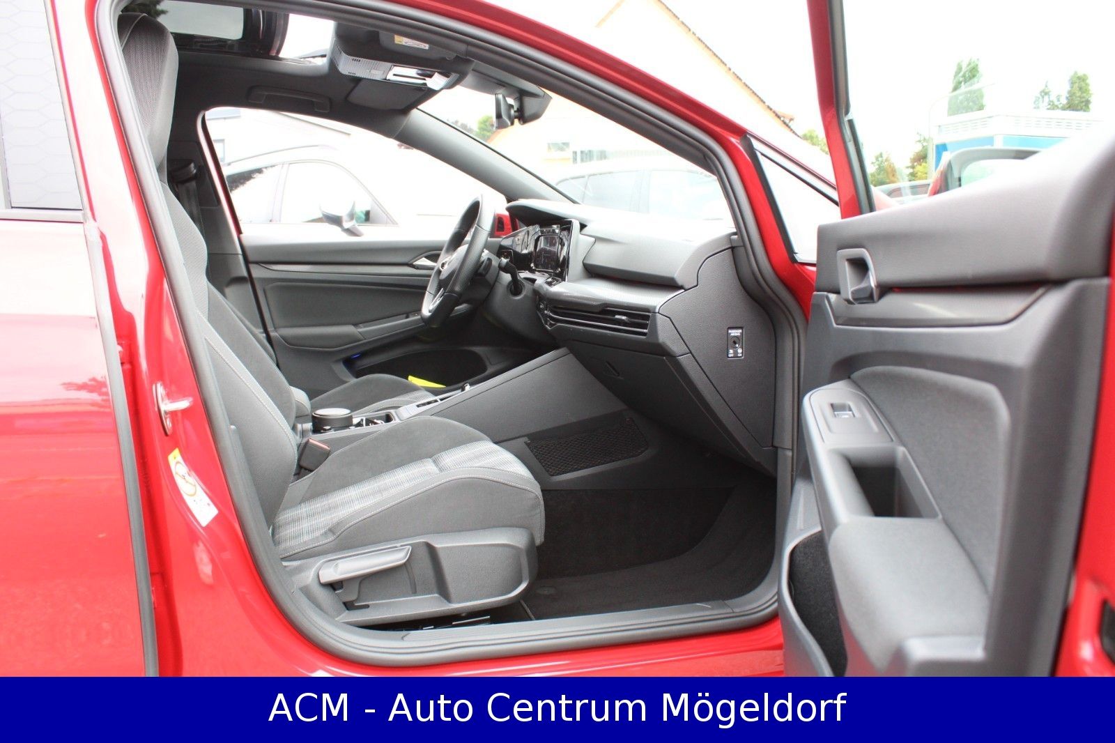 Volkswagen Golf VIII 2.0 GTD - Samsaru's Car Outlet