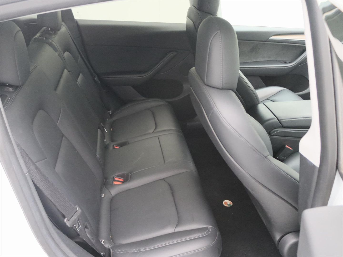 Tesla Model Y Long Range AWD 75kWh 351pk AMD RYZEN [ T
