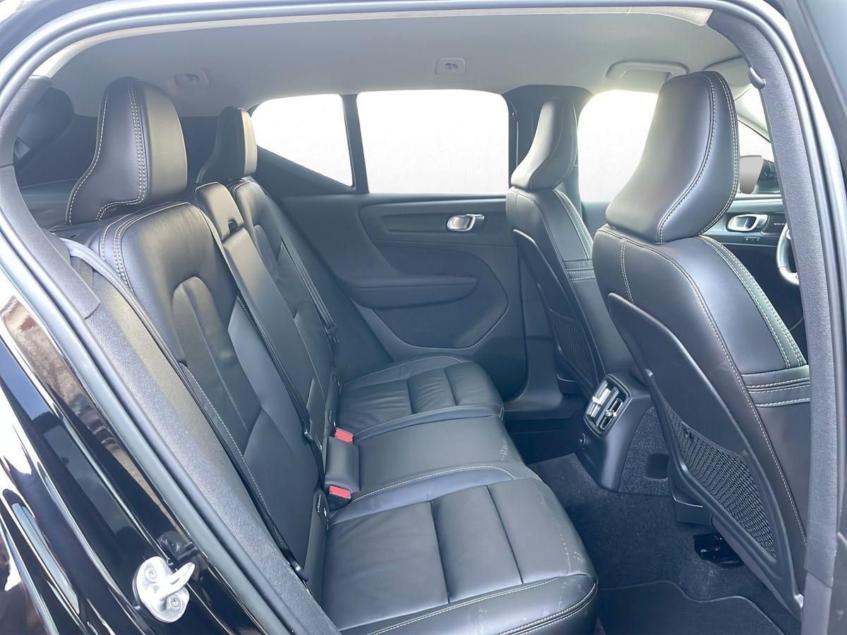 Volvo XC40 Recharge Plug-in Hybrid MY23 PLUS BRIGHT