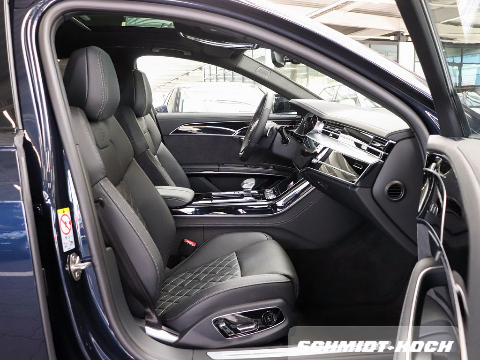 Audi A8 60 TFSI e Quattro S line - Samsaru's Car Outlet