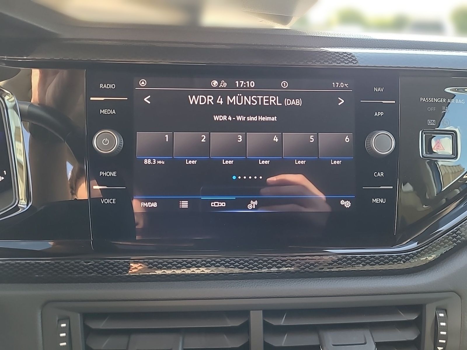 Volkswagen Taigo 1.0 TSI LIFE - Samsaru's Car Outlet