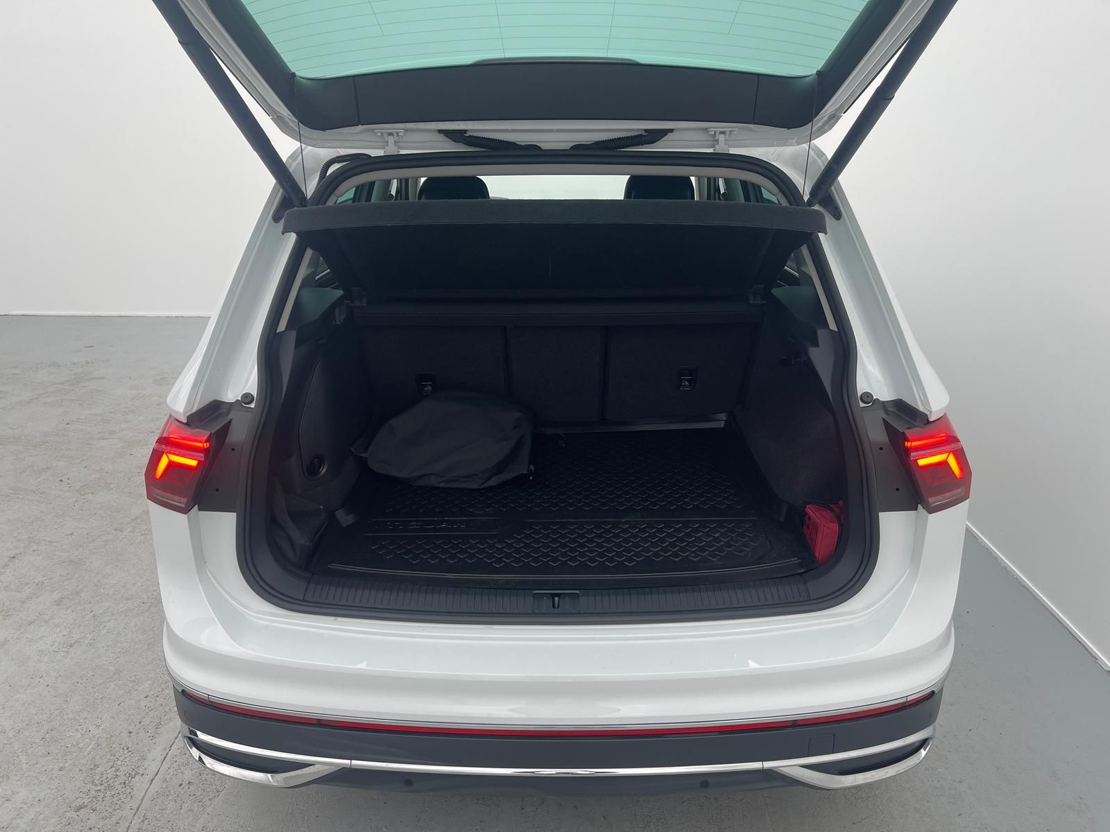 Volkswagen Tiguan TSI Elegance eHybrid *MATRIX*KAM*ACC*AHK*