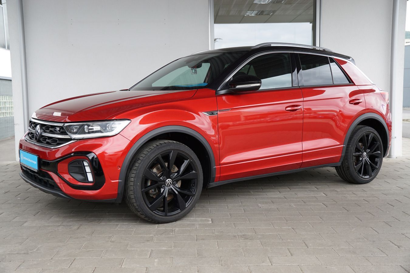 Volkswagen T-Roc R-Line 2.0 TSI DSG 4MOTION - Samsaru's Car Outlet
