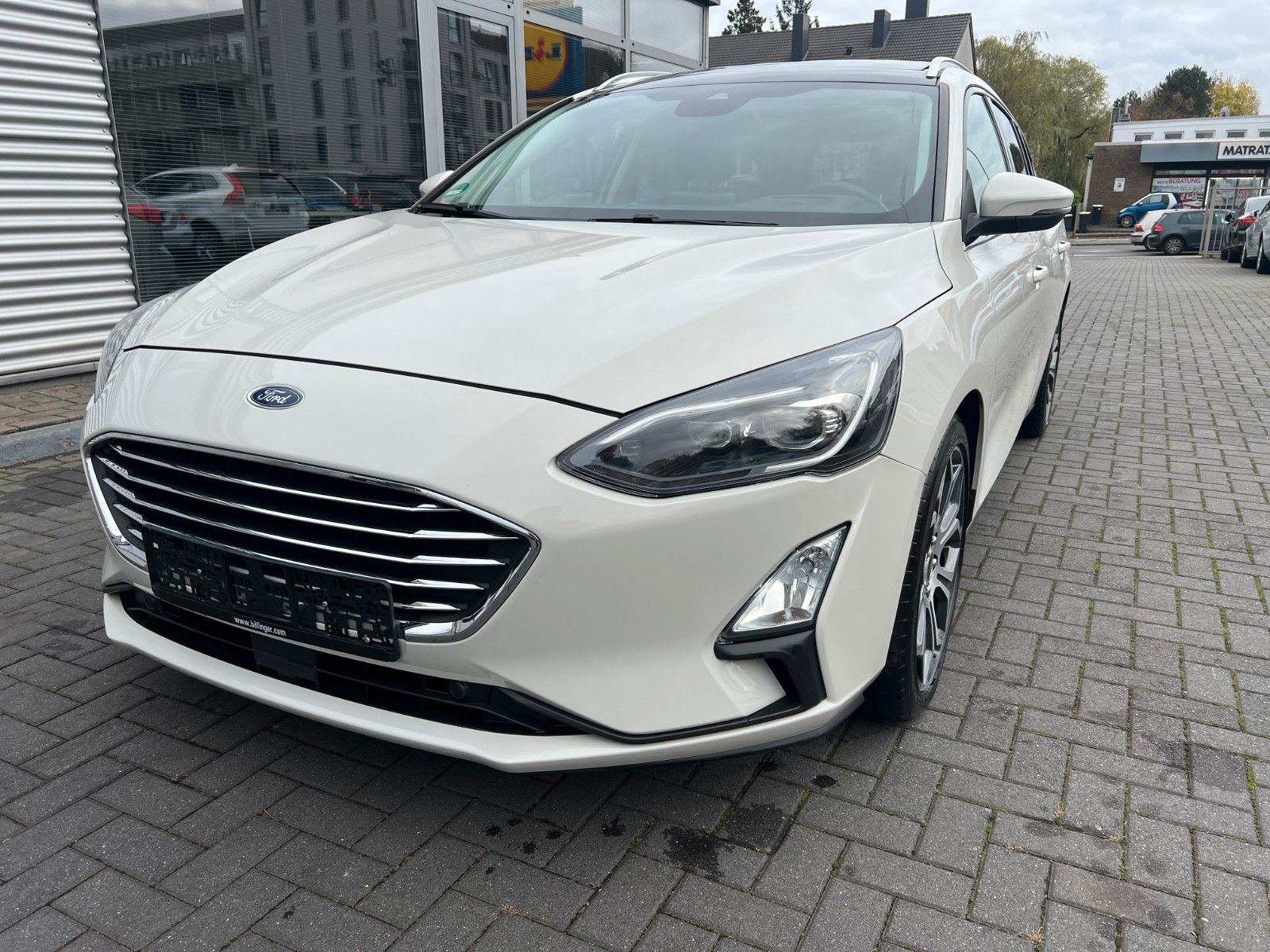 Ford Focus Turnier Titanium - Samsaru's Car Outlet