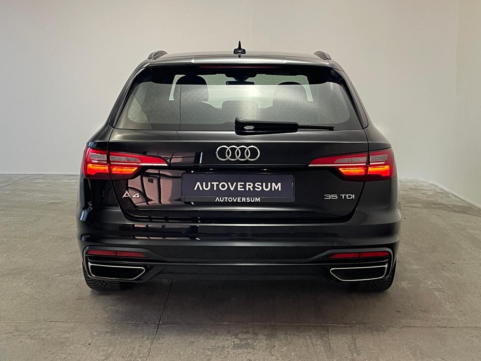 Audi A4 2.0 TDI 35 TDI ADVANCED - Samsaru's Car Outlet