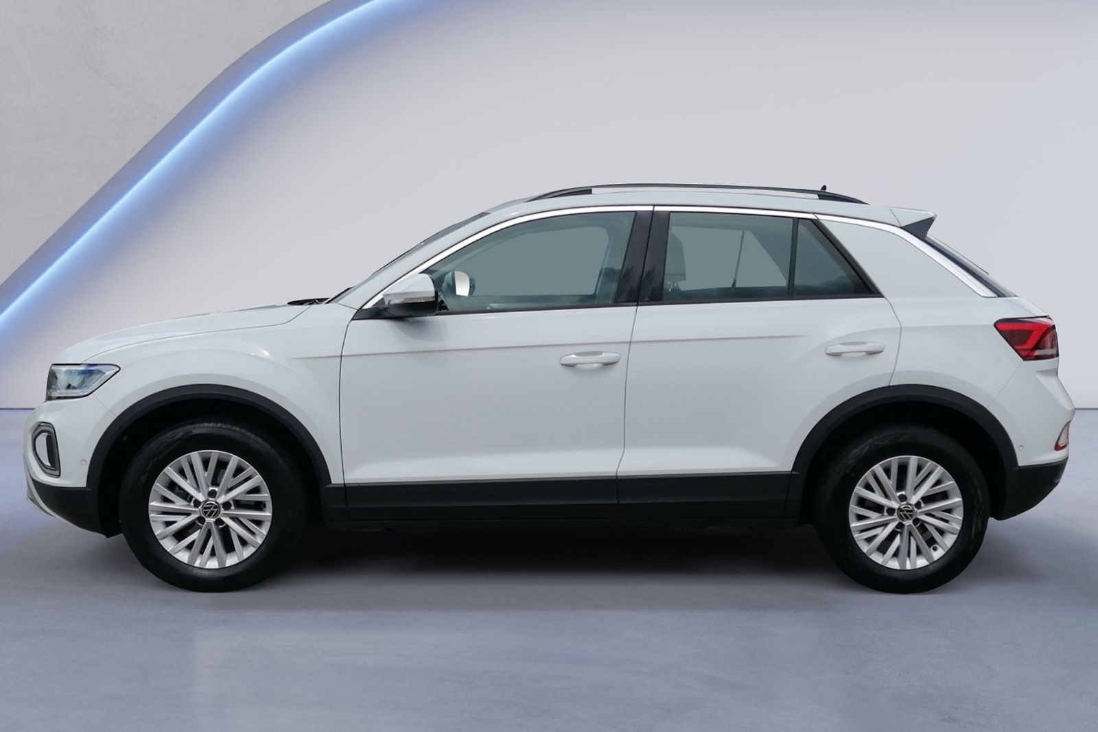 Volkswagen T-Roc 1.0 TSI Life - Samsaru's Car Outlet