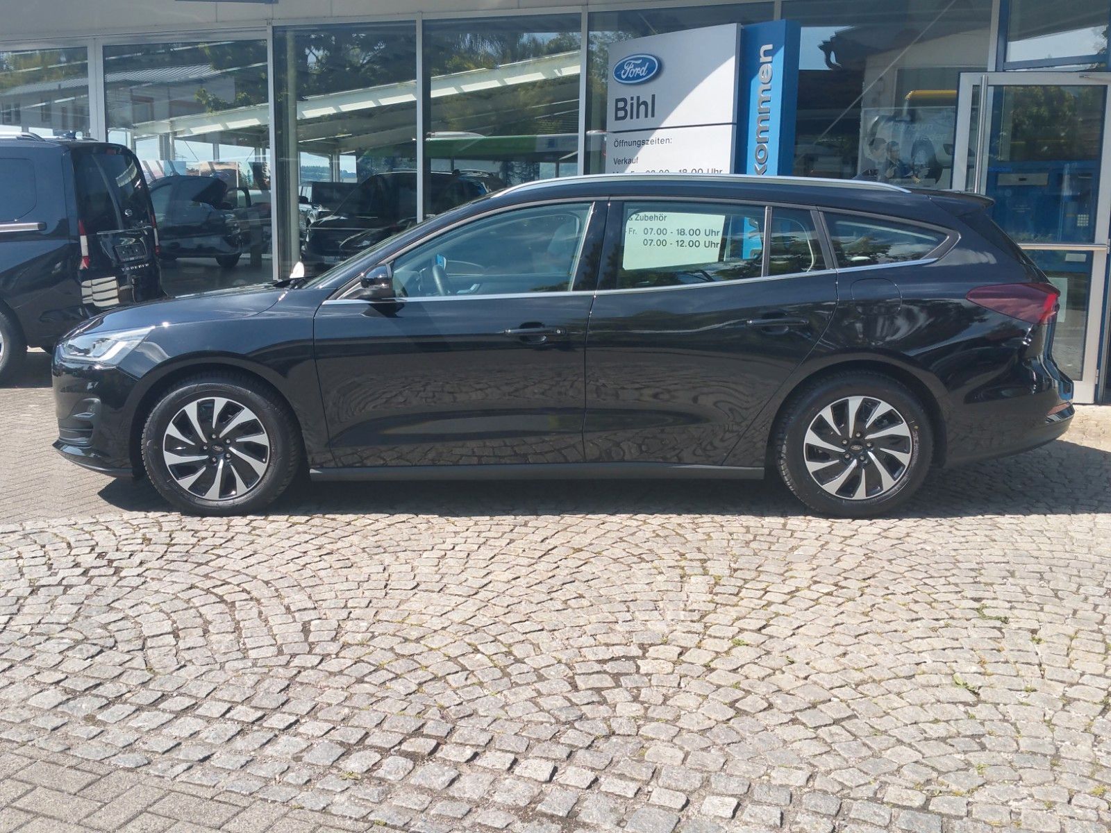 Ford Focus Turnier Navi Kamera AHK B&O iACC Winterp.