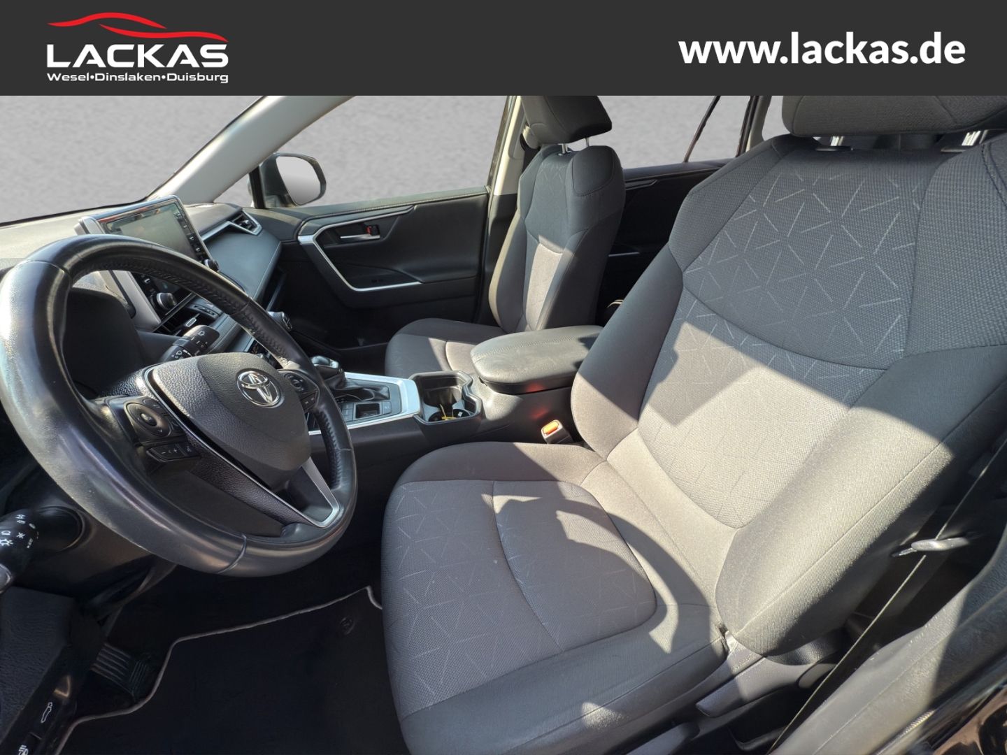 Toyota RAV 4 Hybrid 4x2 - Samsaru's Car Outlet