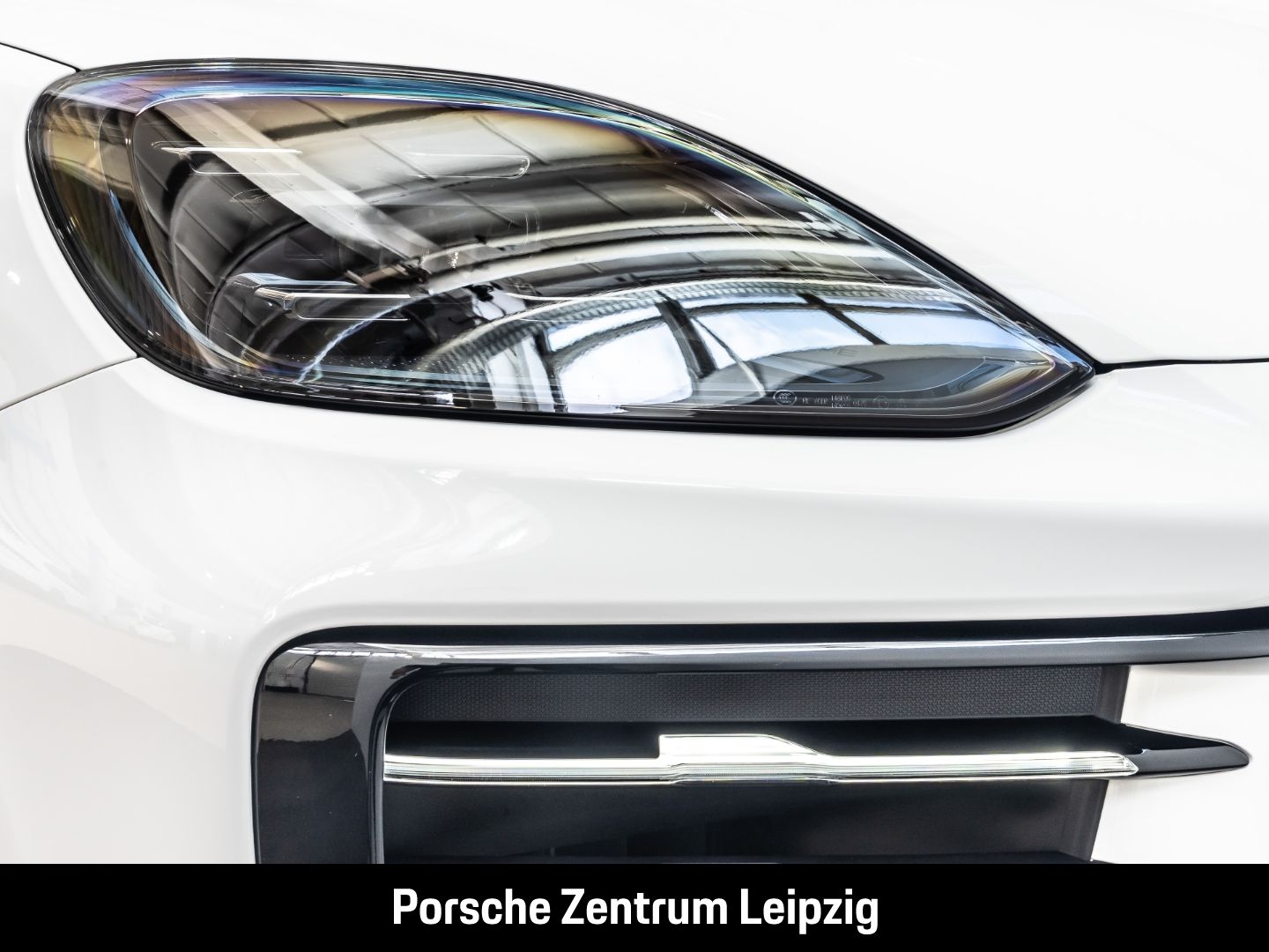 Porsche Cayenne E-Hybrid el.AHK InnoDrive Luft BOSE 360G