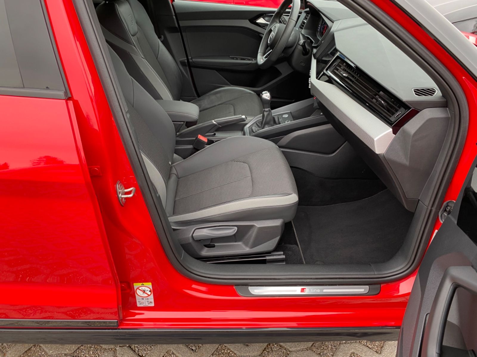 Audi A1 citycarver 30 TFSI S-line - Samsaru's Car Outlet