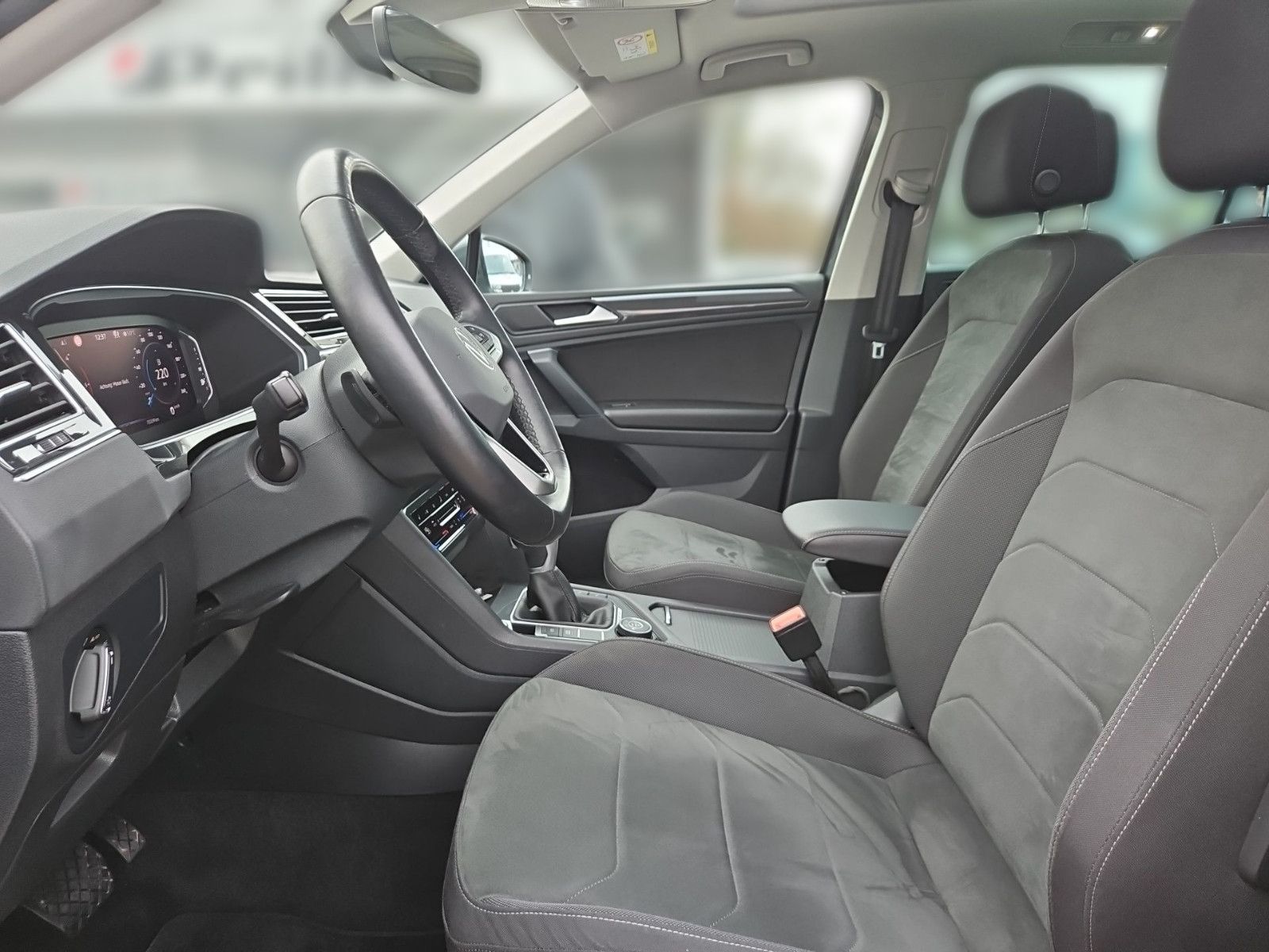 Volkswagen Tiguan 2.0 TDI Elegance 4Motion/NAVI/AHK/Matrix