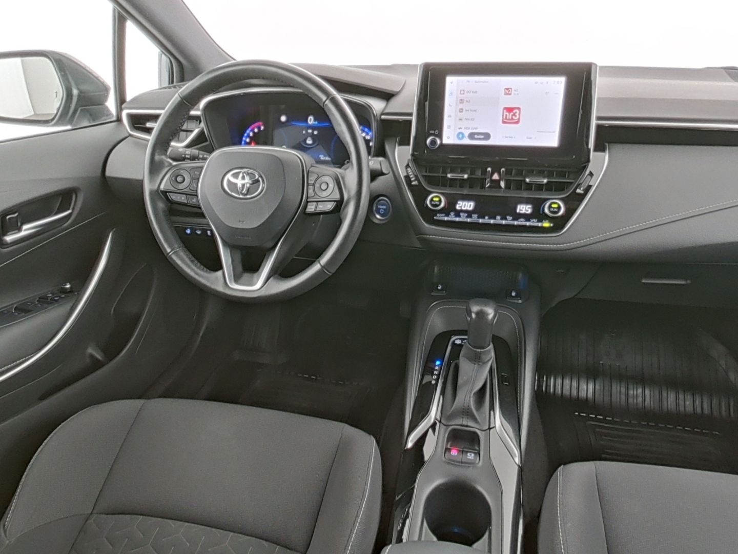 Toyota Corolla 1.8Hybrid Kombi - Samsaru's Car Outlet