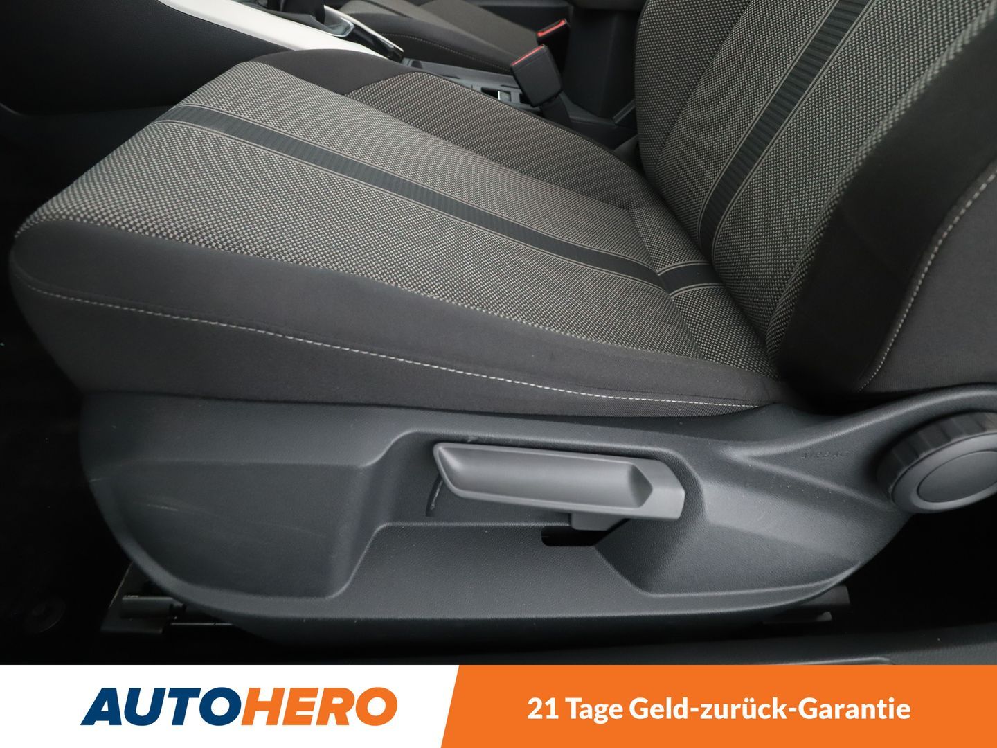 Volkswagen T-Roc 1.5 TSI ACT Style - Samsaru's Car Outlet