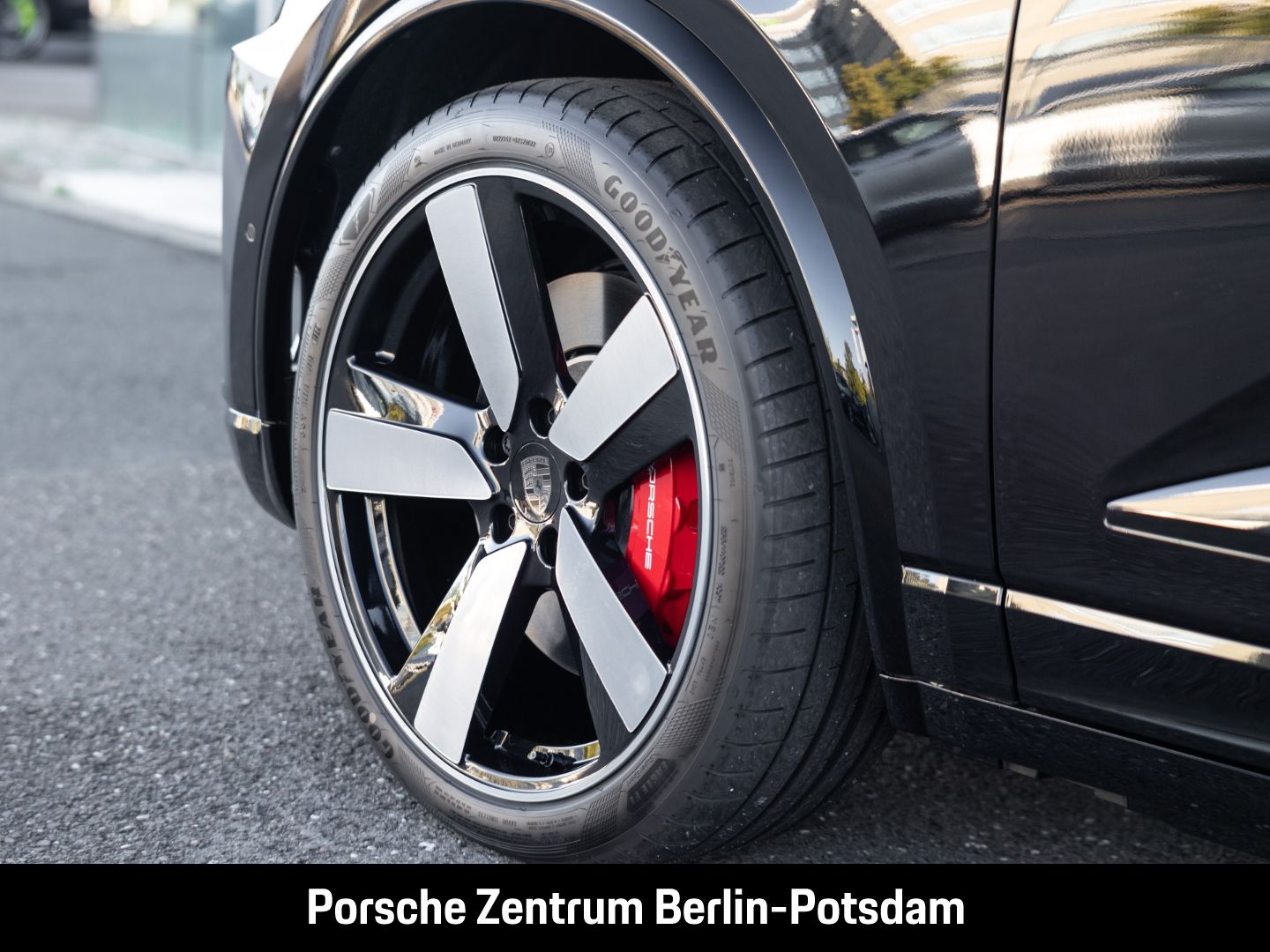 Porsche Macan Turbo LED-Matrix Surround-View InnoDrive