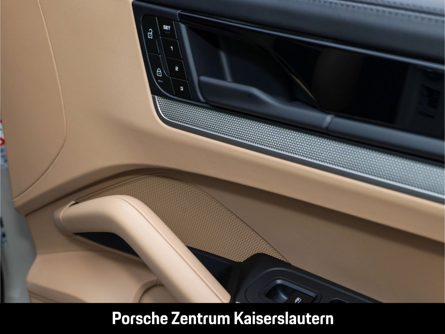 Porsche Cayenne E-Hybrid Coupe BOSE Panorama LED-Matrix
