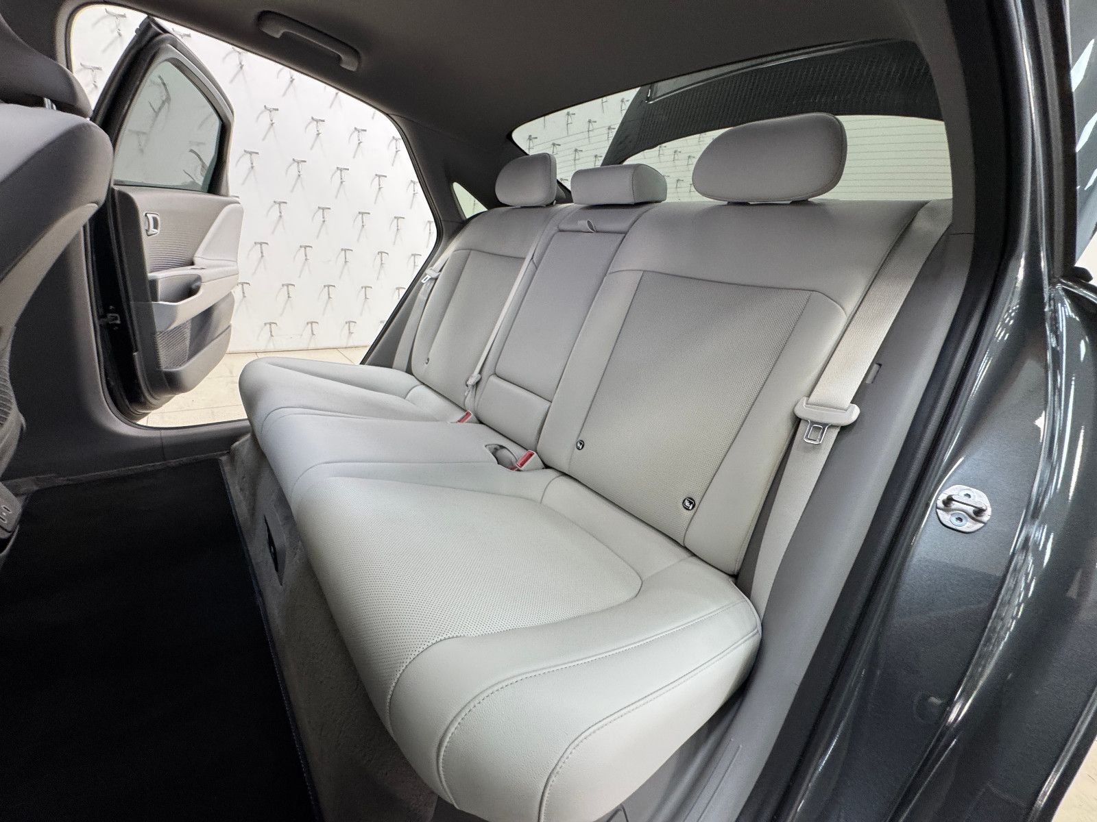 Hyundai IONIQ 6 77,4kWh 325ps 4WD Uniq PANO & DIGI NON