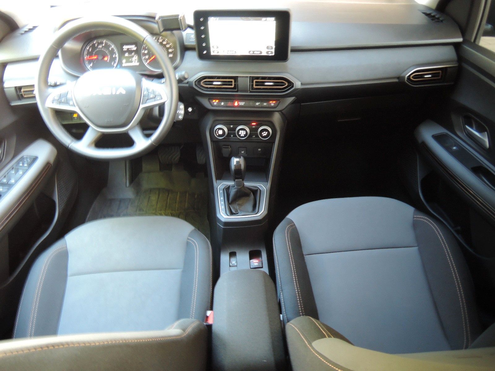 Dacia Sandero TCe 90 CVT Stepway Extreme  GJR,Glasdach