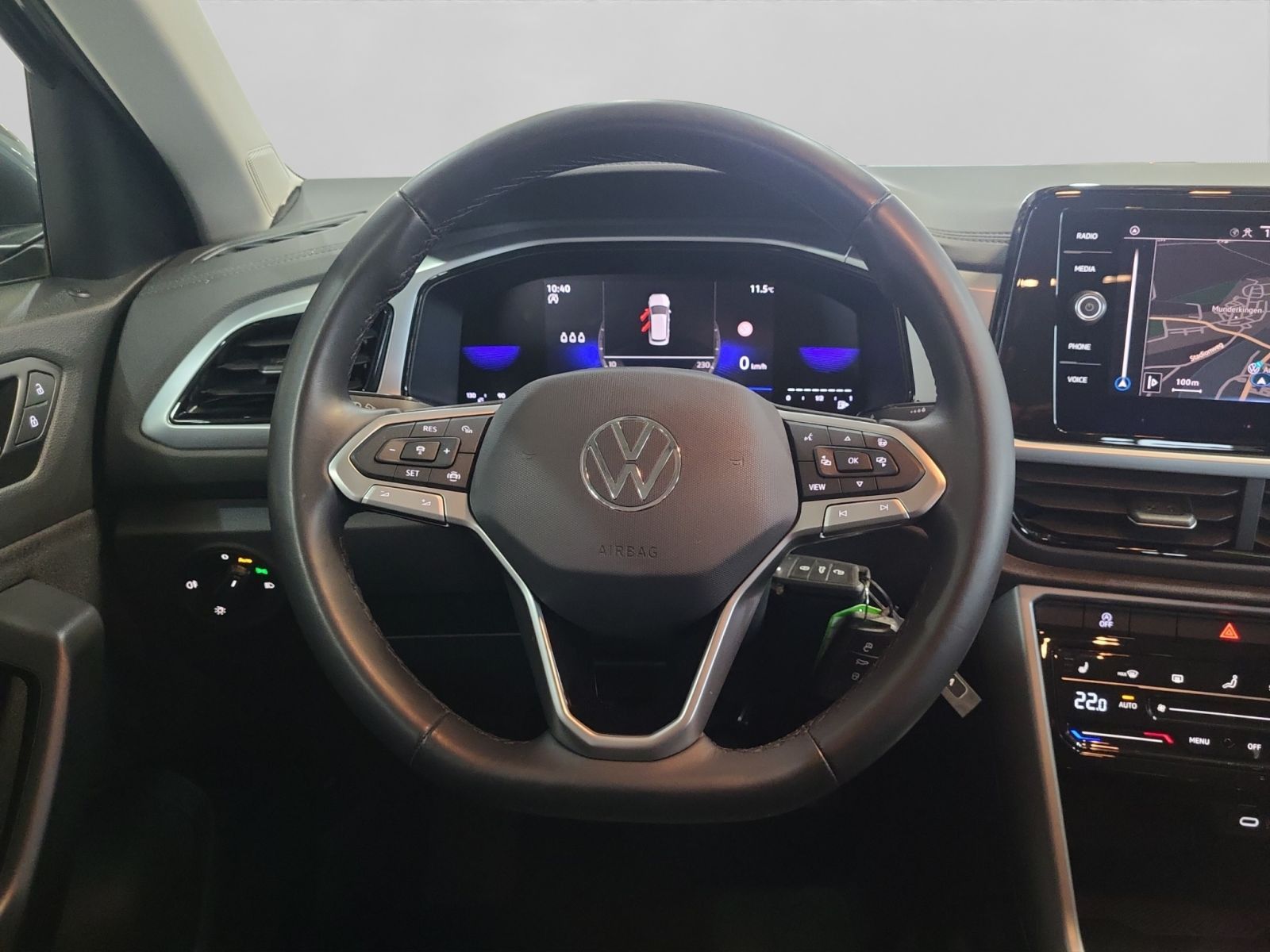 Volkswagen T-Roc Life 1.0 TSI - Samsaru's Car Outlet