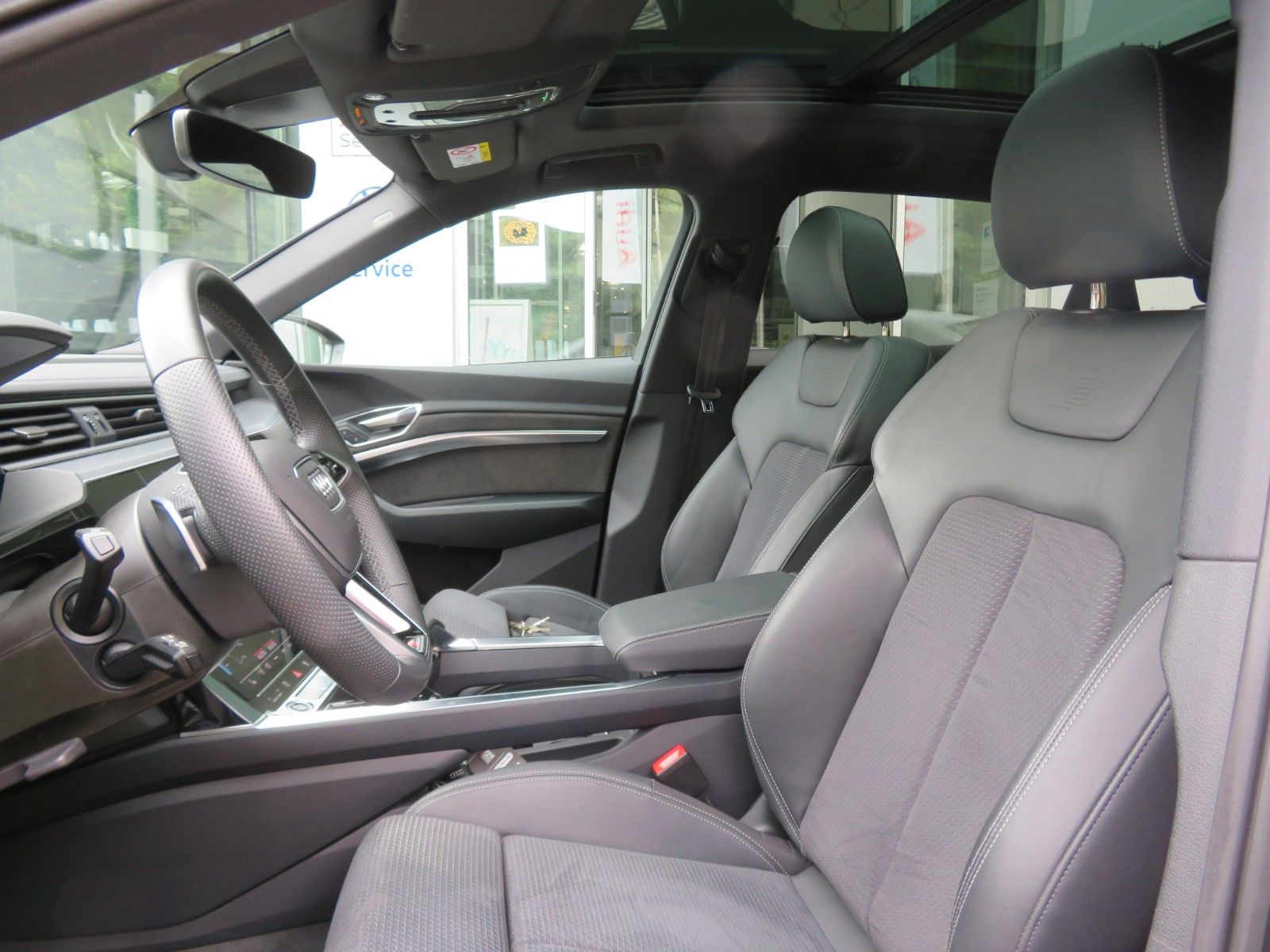 Audi e-tron 55 S-LINE AHK PANO ACC S-LINE UPE 103