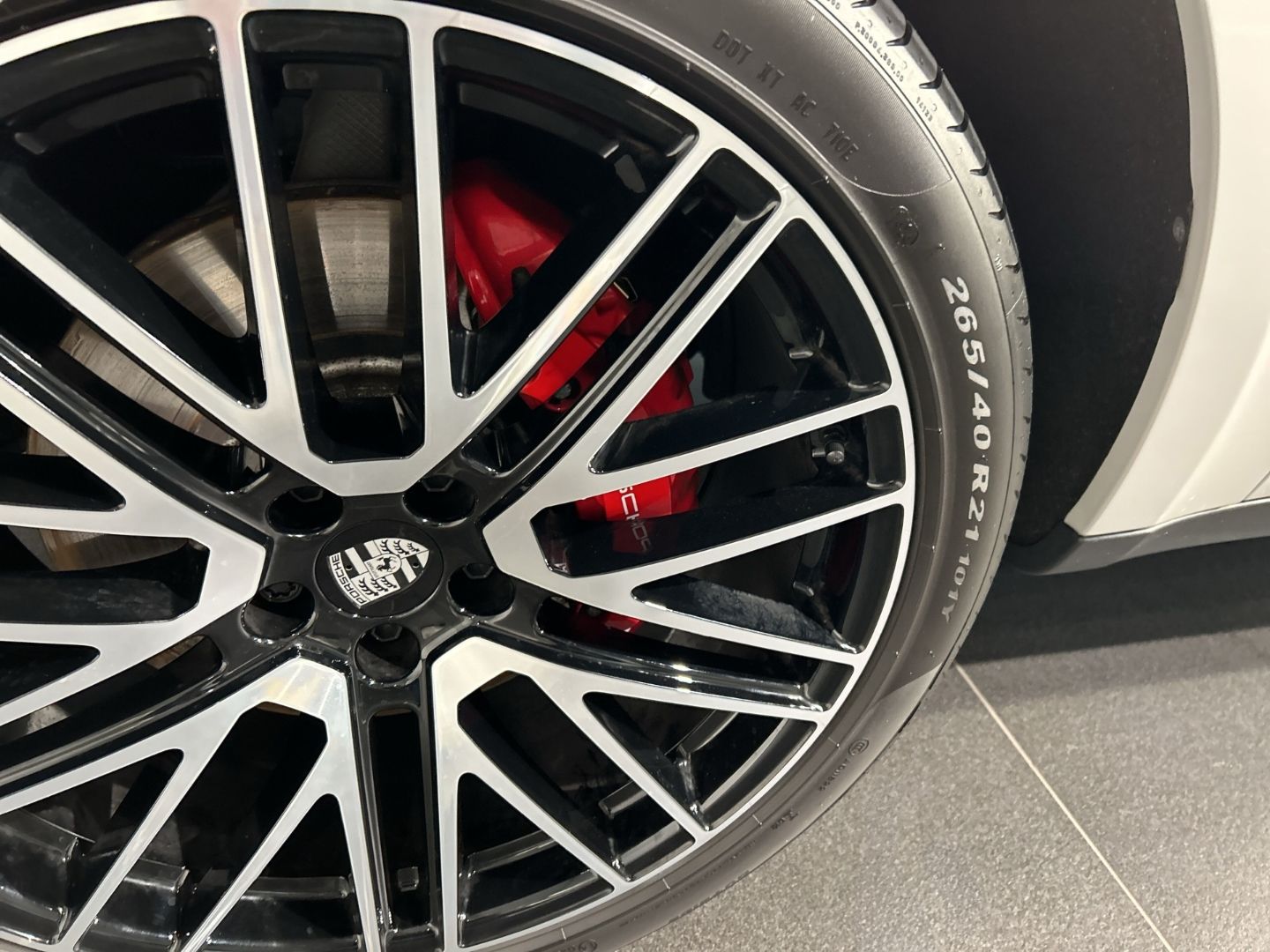 Porsche Macan S Kreide BOSE Sportabgasanlage Panorama