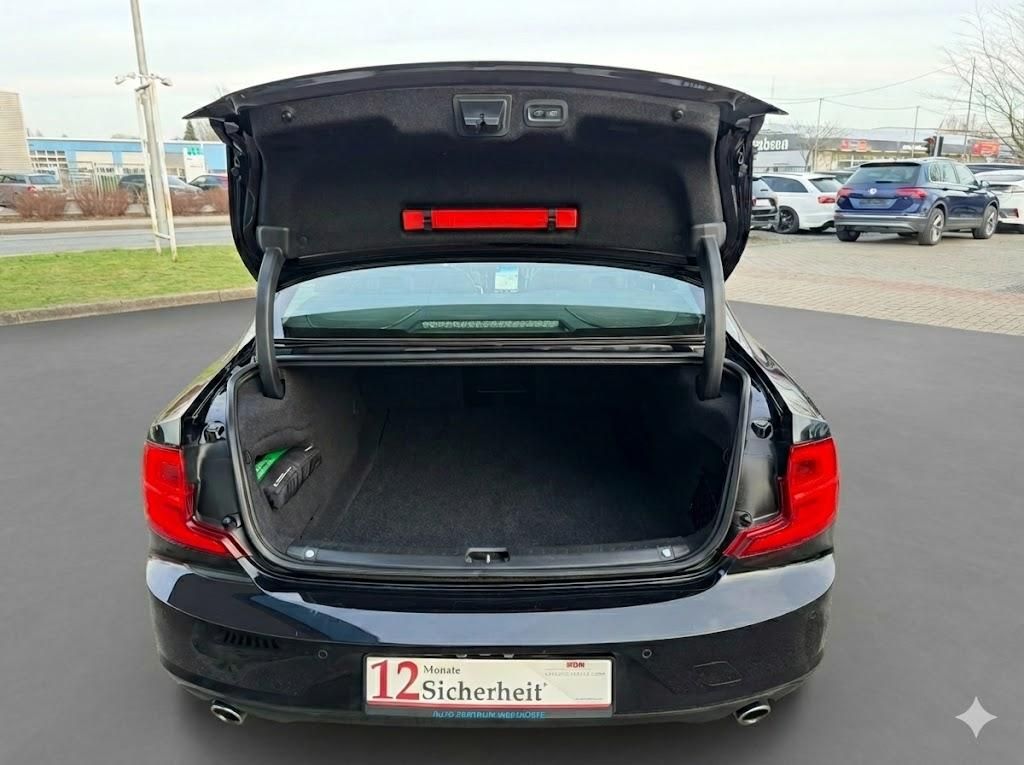 Volvo S90 2.0 D4 Momentum HeadUP 360° Schiebedach