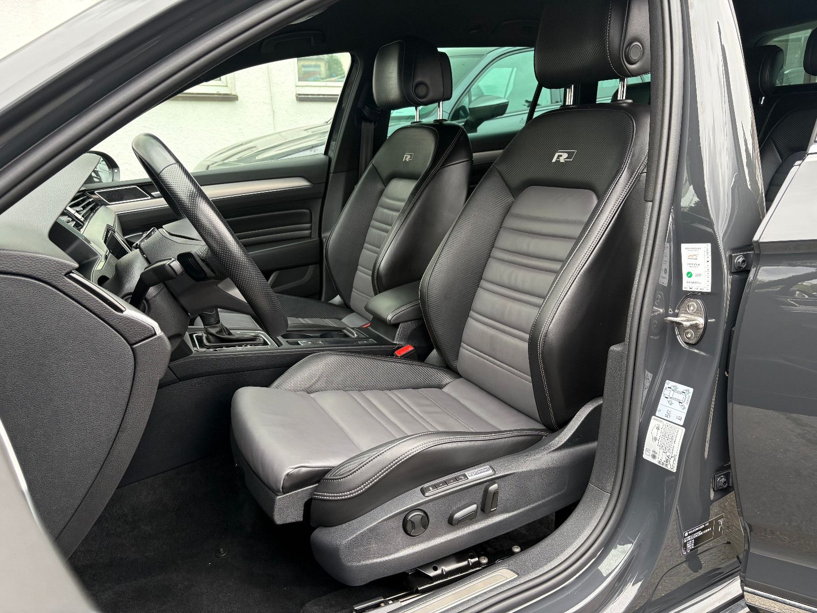 Volkswagen Passat 2.0 TSI DSG Variant 2x R LINE SPORT PAKET