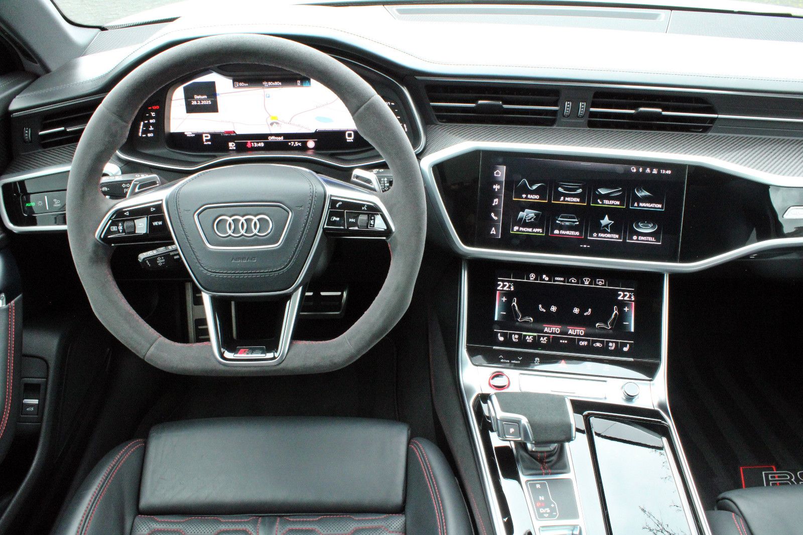 Audi RS6 Avant BLACK AHK PANO LASER HUD 280km/h LUFT