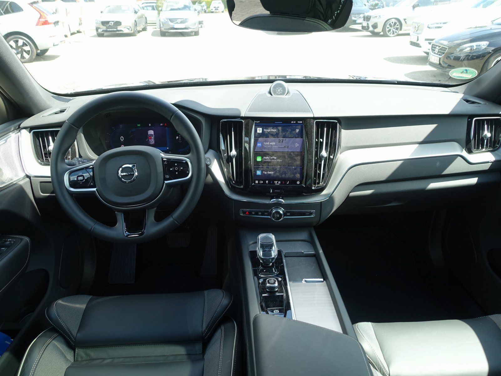Volvo XC60 Black Edition T8 AWD Plug-in - Samsaru's Car Outlet